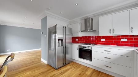 3 bedroom End of terrace house for sale in Ashgill Road