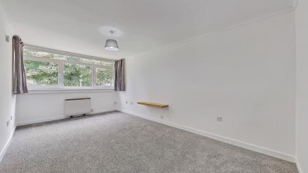 1 bedroom Flat for sale in Lothian Court, Shawlands