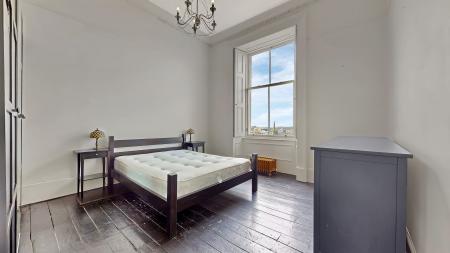 1 bedroom Flat for sale in Woodlands Terrace, Park District
