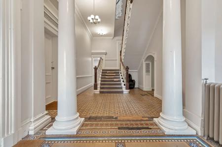 1 bedroom Flat for sale in Woodlands Terrace, Park District