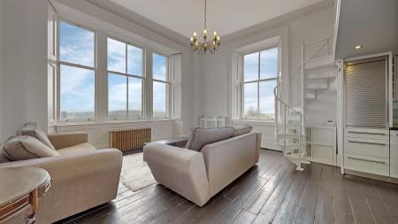 1 bedroom Flat for sale in Woodlands Terrace, Park District