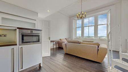 1 bedroom Flat for sale in Woodlands Terrace, Park District