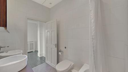 1 bedroom Flat for sale in Woodlands Terrace, Park District