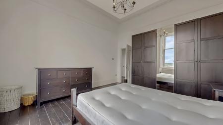 1 bedroom Flat for sale in Woodlands Terrace, Park District