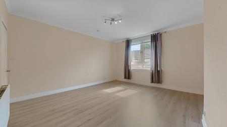 1 bedroom Flat for sale in Richmond Place, Rutherglen