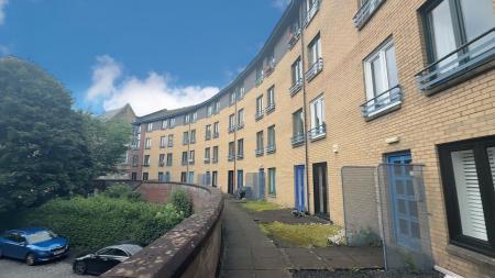 1 bedroom Flat to let in Turnbull Street, Saltmarket