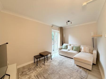 1 bedroom Flat to let in Turnbull Street, Saltmarket