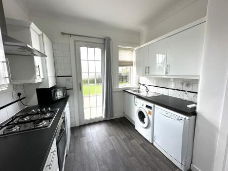 2 bedroom Flat to let in Cloberhill Road, Knightswood