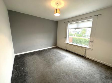 2 bedroom Flat to let in Cloberhill Road, Knightswood
