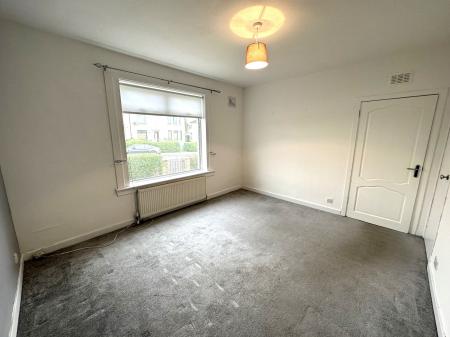 2 bedroom Flat to let in Cloberhill Road, Knightswood