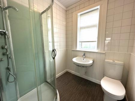 2 bedroom Flat to let in Cloberhill Road, Knightswood