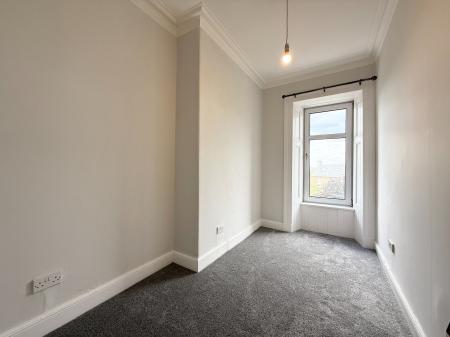 1 bedroom Flat to let in Eastwood Avenue, Shawlands