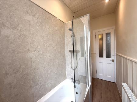 2 bedroom Flat to let in Prince Edward Street, Govanhill