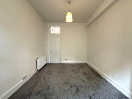 1 bedroom Flat to let in Calder Street, Govanhill