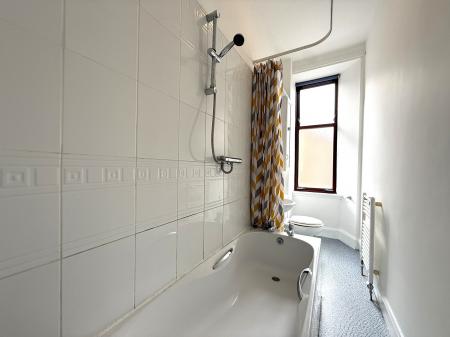 1 bedroom Flat to let in Calder Street, Govanhill