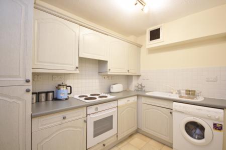 1 bedroom Flat to let in Lancefield Quay