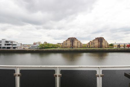 1 bedroom Flat to let in Lancefield Quay