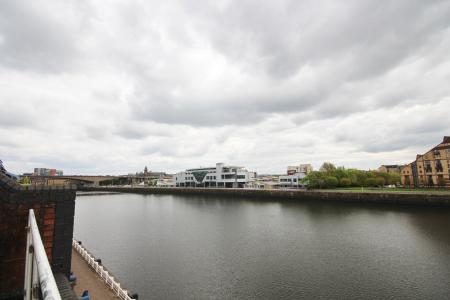 1 bedroom Flat to let in Lancefield Quay