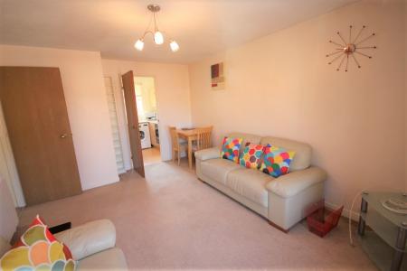 2 bedroom Flat to let in Holmlea Road, Cathcart, Glasgow, G44
