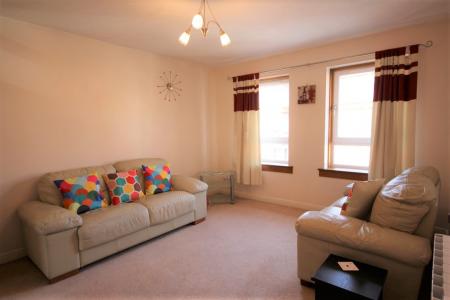 2 bedroom Flat to let in Holmlea Road, Cathcart, Glasgow, G44