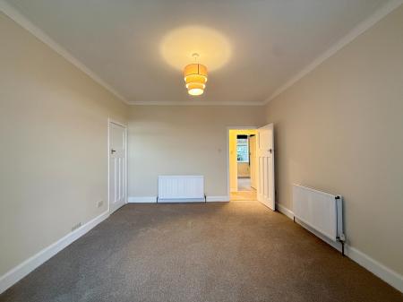3 bedroom Bungalow to let in Rannoch Drive, Bearsden