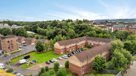 2 bedroom Flat for sale in Quarryknowe Street, Parkhead