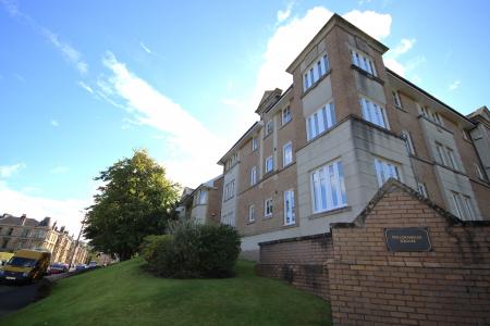 2 bedroom Flat to let in Pollokshields Square, Pollokshields