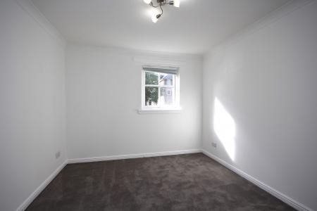 2 bedroom Flat to let in Pollokshields Square, Pollokshields