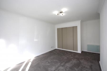 2 bedroom Flat to let in Pollokshields Square, Pollokshields
