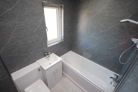 2 bedroom Semi-detached house to let in Millhouse Drive, Kelvindale