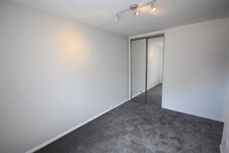 2 bedroom Semi-detached house to let in Millhouse Drive, Kelvindale