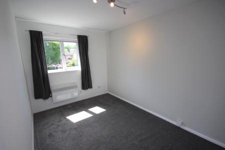 2 bedroom Semi-detached house to let in Millhouse Drive, Kelvindale