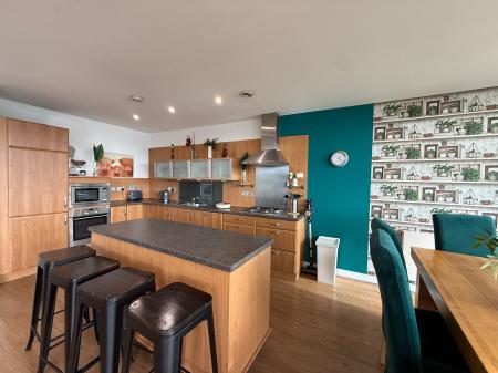 2 bedroom Flat to let in Lancefield Quay, Finnieston, Glasgow, G3