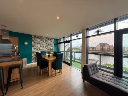2 bedroom Flat to let in Lancefield Quay, Finnieston, Glasgow, G3