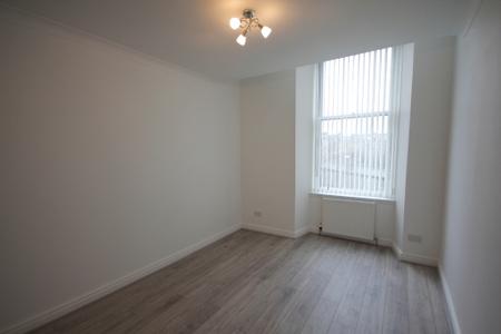 2 bedroom Flat to let in Clarendon Court, Maryhill, Glasgow, G20