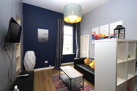 1 bedroom Flat to let in Clarkston Road, Cathcart