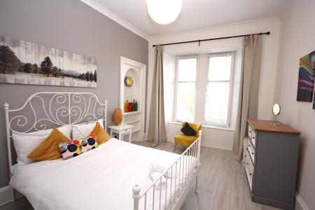 1 bedroom Flat to let in Clarkston Road, Cathcart