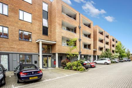 2 bedroom Apartment for sale in 21 Ladysmith Road, Wealdstone, Harrow, HA3