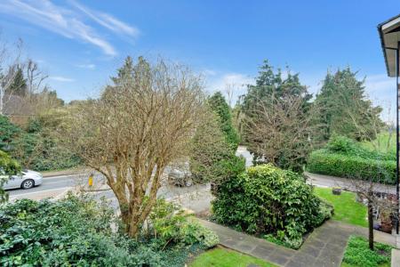 1 bedroom Apartment for sale in Uxbridge Road, Pinner, HA5