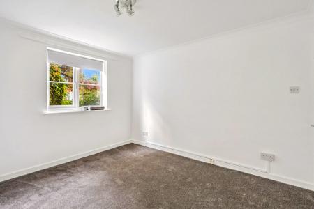 1 bedroom Apartment to let in 122 Headstone Road, Harrow, HA1