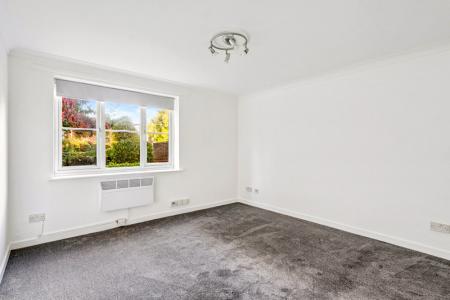 1 bedroom Apartment to let in 122 Headstone Road, Harrow, HA1
