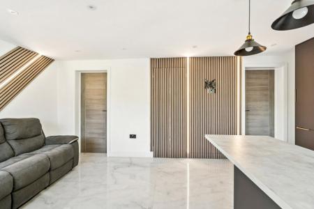 1 bedroom House share to let in Weald Rise, Harrow Weald, Harrow, HA3