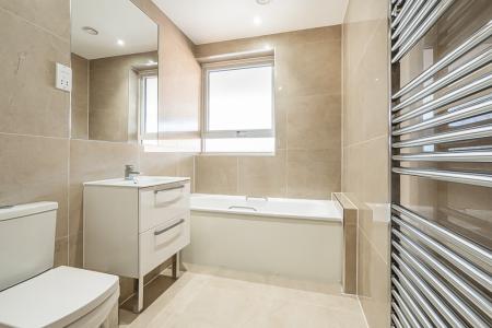 2 bedroom Apartment to let in 107 Marsh Road, Pinner, HA5