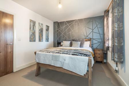 2 bedroom Apartment to let in 107 Marsh Road, Pinner, HA5