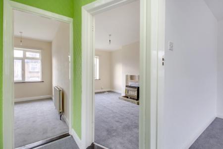 2 bedroom Flat to let in Gifford Gardens, Hanwell, W7