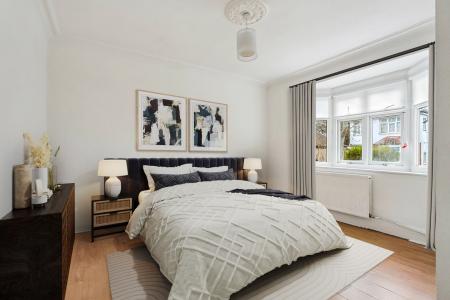 2 bedroom Bungalow to let in Beaumont Avenue, Wembley, HA0