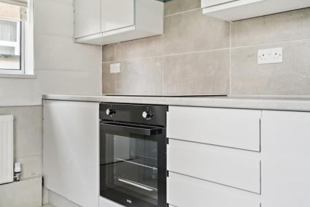 2 bedroom Bungalow to let in Beaumont Avenue, Wembley, HA0