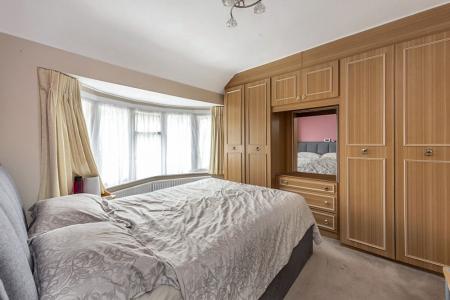 3 bedroom Semi-detached house to let in Windsor Road, Harrow, HA3