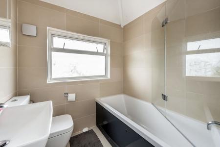 3 bedroom Semi-detached house to let in Windsor Road, Harrow, HA3