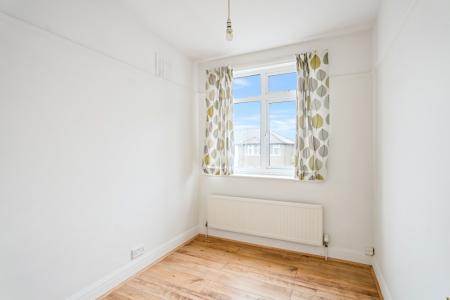 3 bedroom Semi-detached house to let in York Avenue, Stanmore, HA7